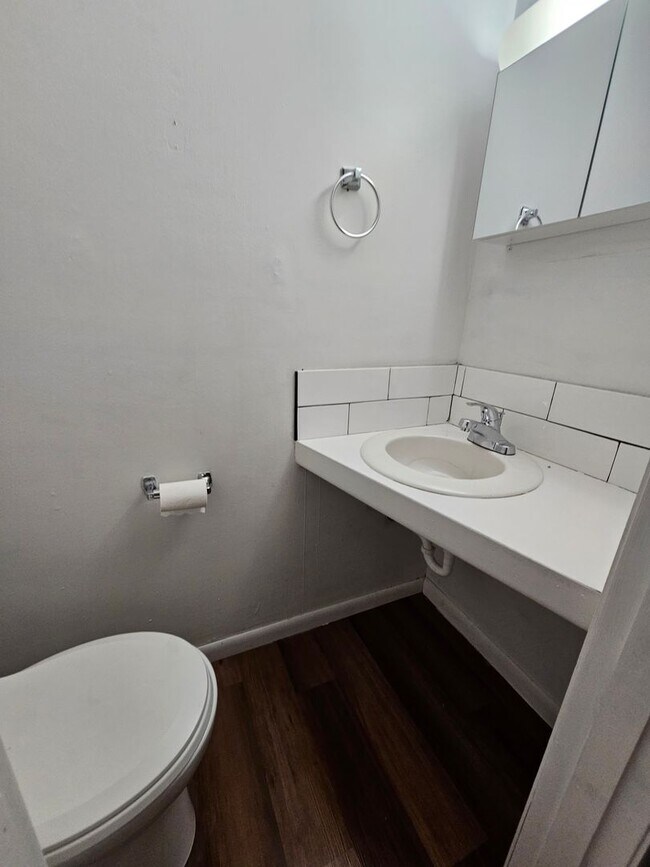 Building Photo - 189 Park Ave