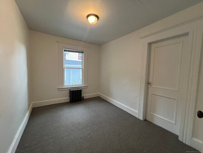 Building Photo - 334 Brightwood Ave