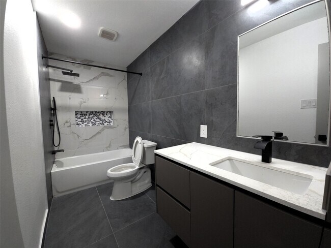 Building Photo - 12013 Grey Rock Ln