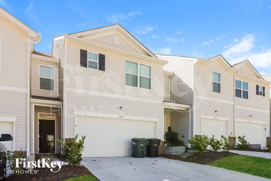 Building Photo - 2092 Cypress Village Dr NW
