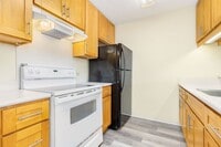 Building Photo - 2 bedroom 1 bath condo in Pearl 1 with 1 covered parking