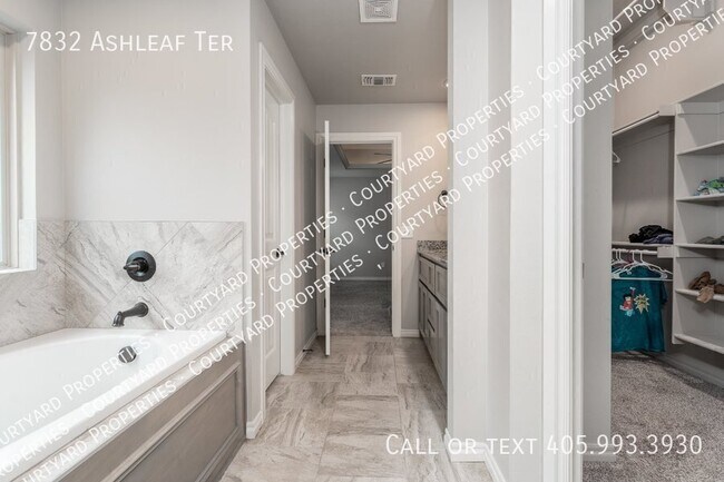Building Photo - 7832 Ashleaf Terrace