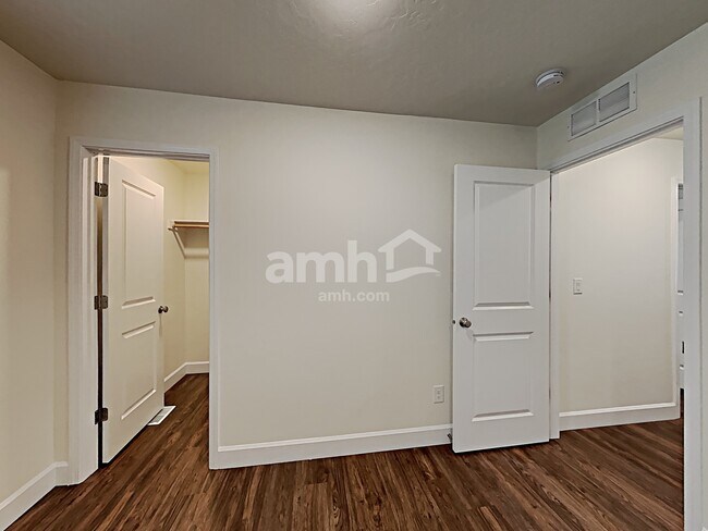 Building Photo - 9401 W Chino St