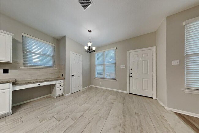 Building Photo - 4031 Echo Mountain Dr