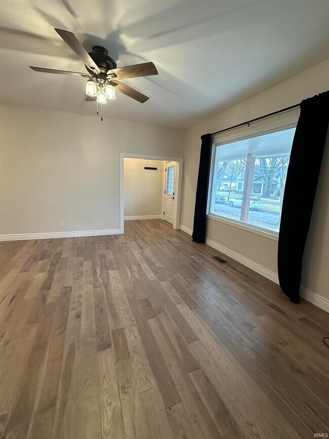 Building Photo - 126 E North St