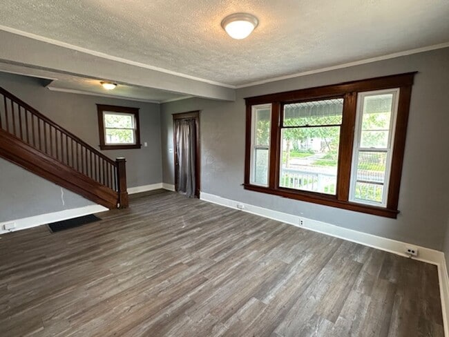 Building Photo - Section 8 Vouchers accepted for 3 Bedroom ...