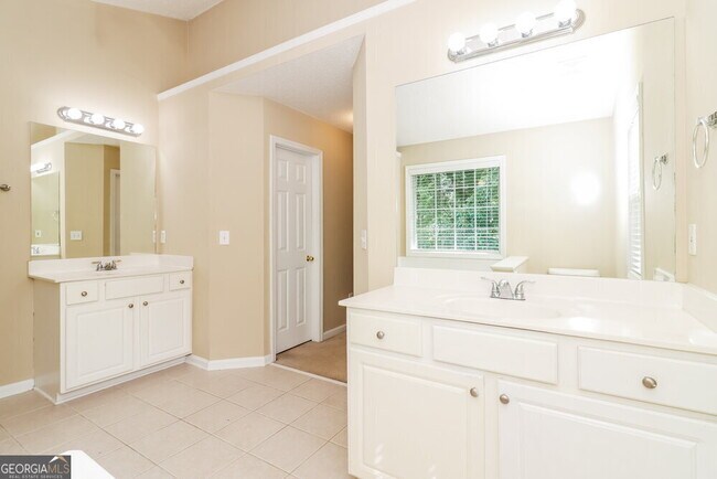Building Photo - 5804 Tree Fern Ct