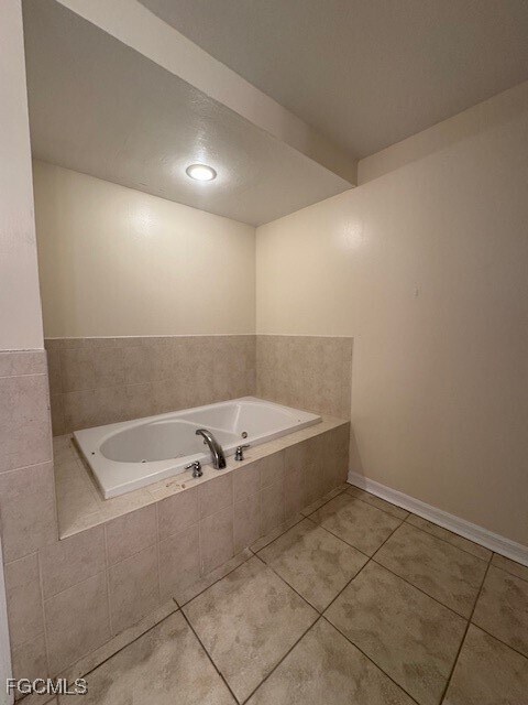 Building Photo - 1118 Copley St E