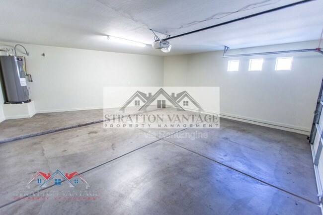 Building Photo - 544 N Alma School Rd