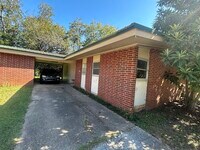Building Photo - 1911 S Riverview Cir