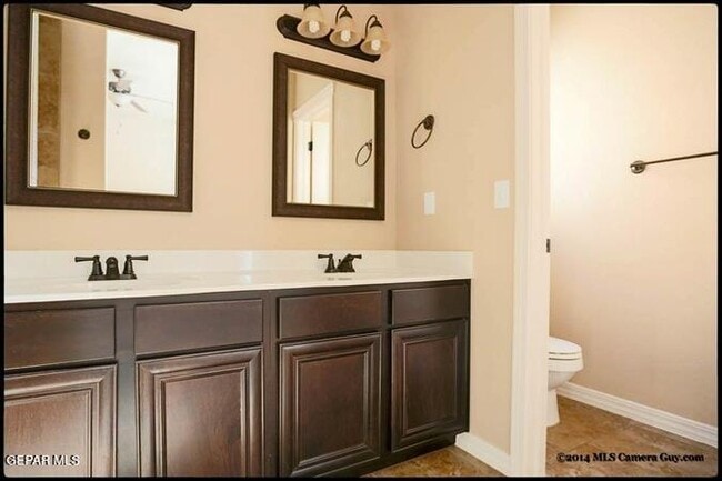 Building Photo - 3642 Grand Bahamas Dr