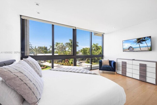 Building Photo - 418 Sunset Dr