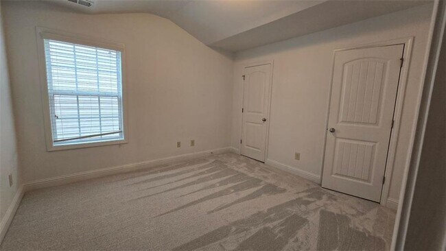 Building Photo - 2275 Copper Trail Ln NE