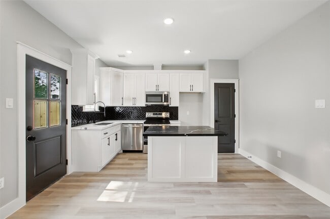 Building Photo - 4719 Mallow St