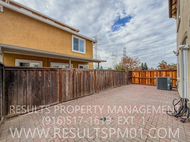 Building Photo - 2165 Camino Real Way