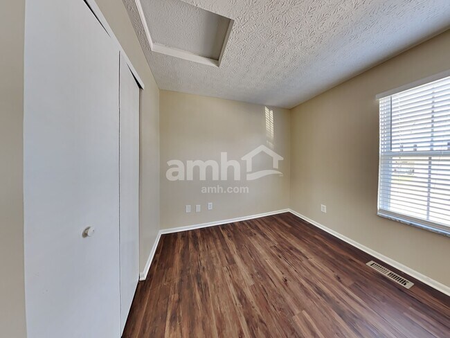 Building Photo - 2175 Maribeth Pl