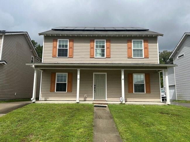 Primary Photo - 4 bedroom/2.5 bathroom in Savannah, GA