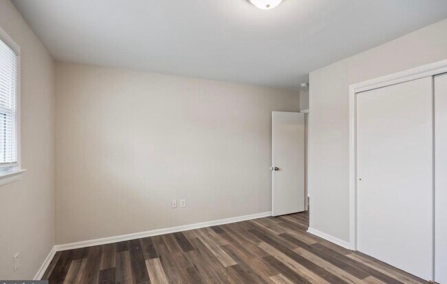 Building Photo - 9 Easlick Ave