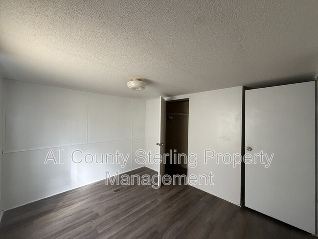 Building Photo - 193 NW Gerson Ln