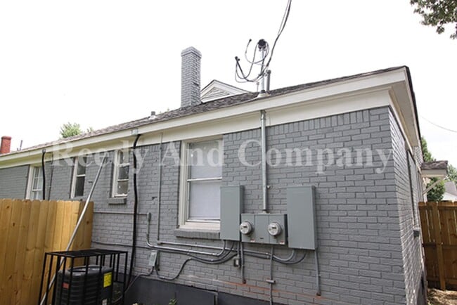 Building Photo - 91 Eastview Dr