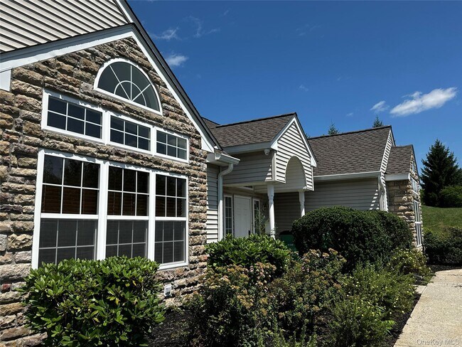 Building Photo - 2402 Rockledge Ct