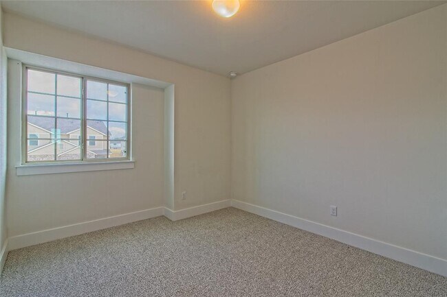 Building Photo - 555 White Steppe Way