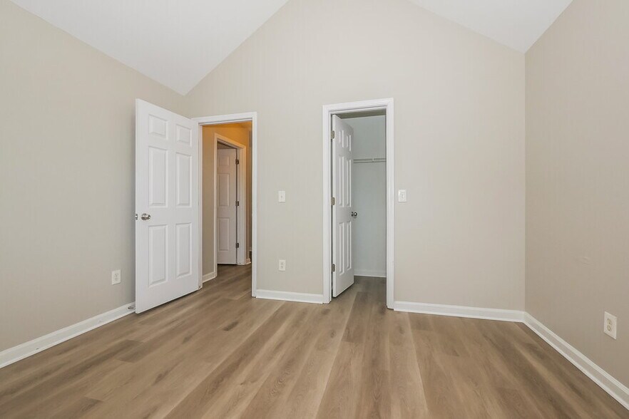 Building Photo - 1119 Watercourse Way