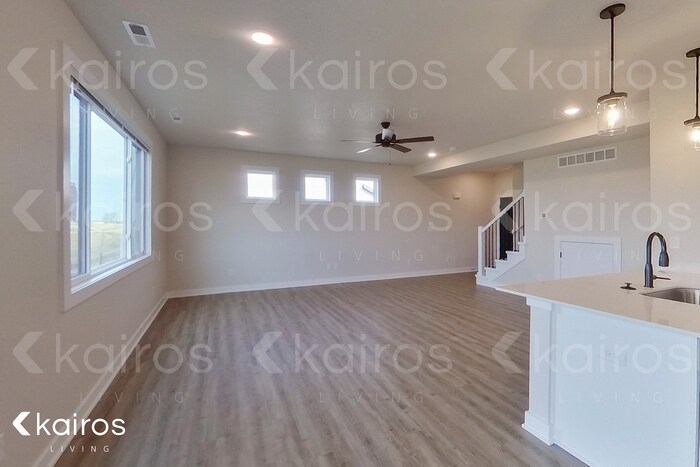Building Photo - 6944 Holly Ct