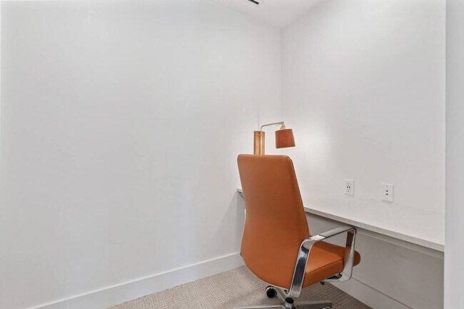 Building Photo - 320 N 490 W