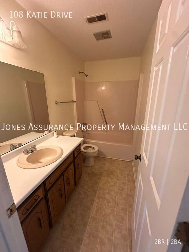 Building Photo - 108 Katie Dr