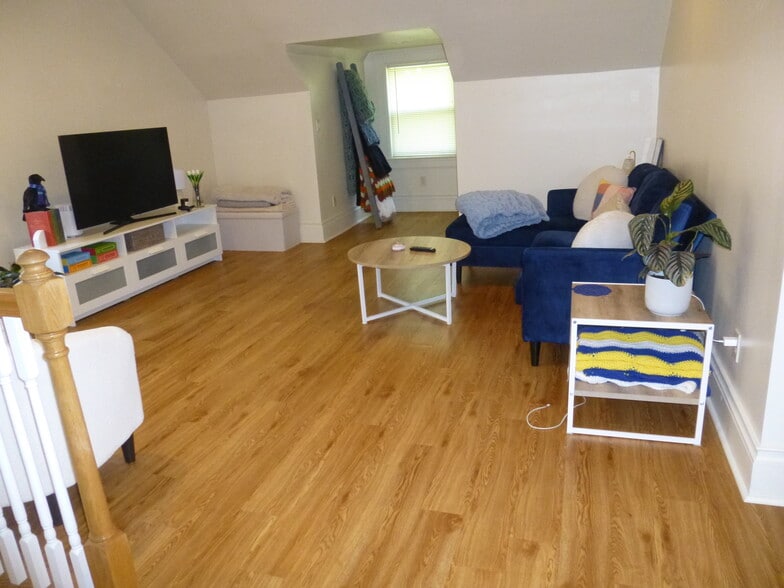 Living Room - 920 Maryland Ave
