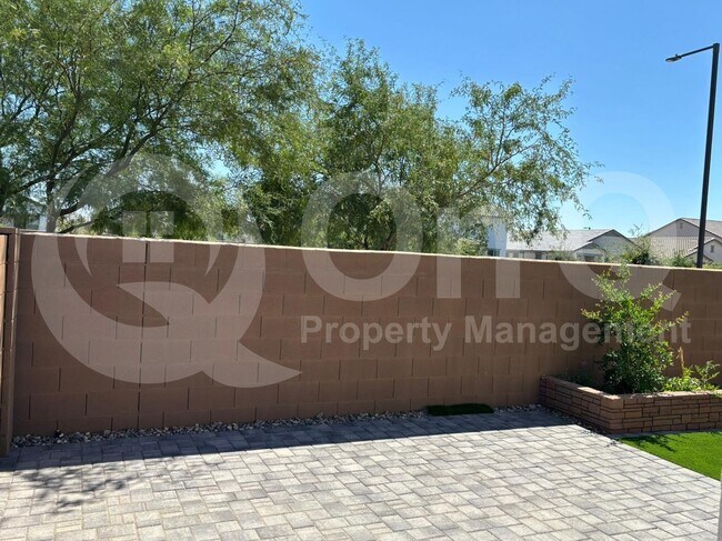 Building Photo - 25493 N 143rd Dr