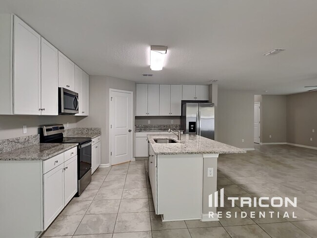 Building Photo - 10260 Old Dixie Hwy