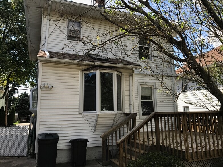 Back with Deck - 23 south 6th avenue