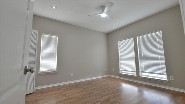 Building Photo - 13203 Weiman Rd
