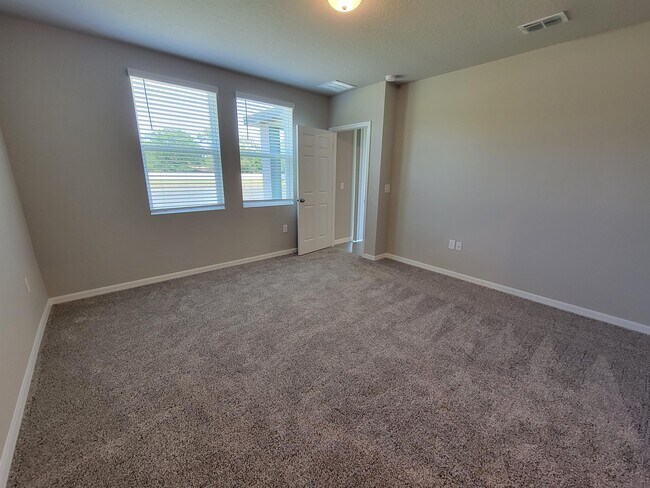 Building Photo - 5265 Sanders Oak Trl