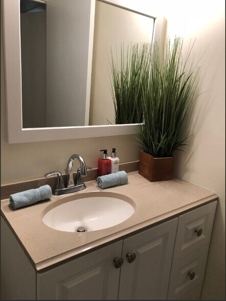 Building Photo - 91 Saint Botolph St