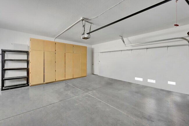 Building Photo - 2533 Seascape Dr