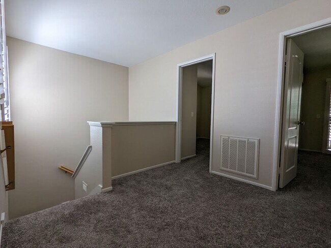 Building Photo - You will love this beautiful townhouse near Victoria Gardens!