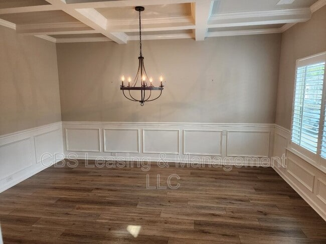 Building Photo - 2112 Sequoia Dr
