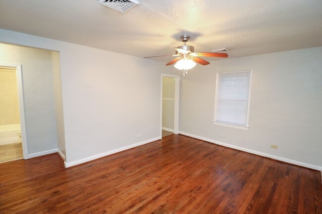 Building Photo - 2 Bedroom House Near University of Lynchburg