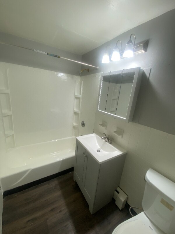 Building Photo - 30 Gillett St