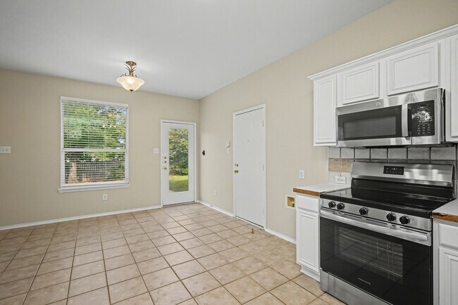 Building Photo - 8401 Tribute Ln