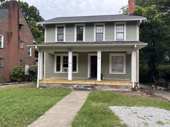 Primary Photo - 1602 Walker Ave