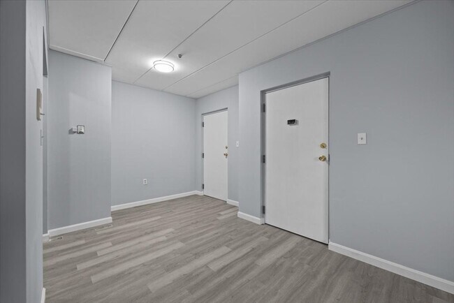 Building Photo - 141 Commercial St