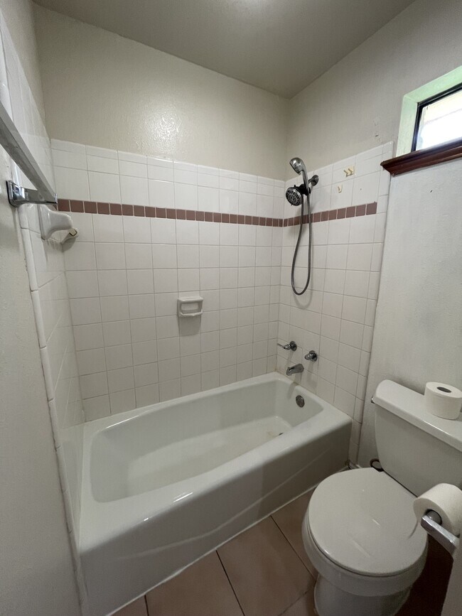 Building Photo - 1305 S James Cir