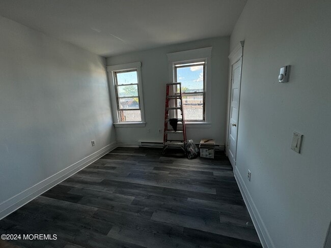 Building Photo - 720 Cortlandt St