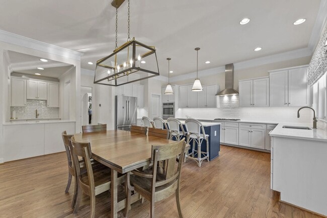 Building Photo - 4039 Cray Dr