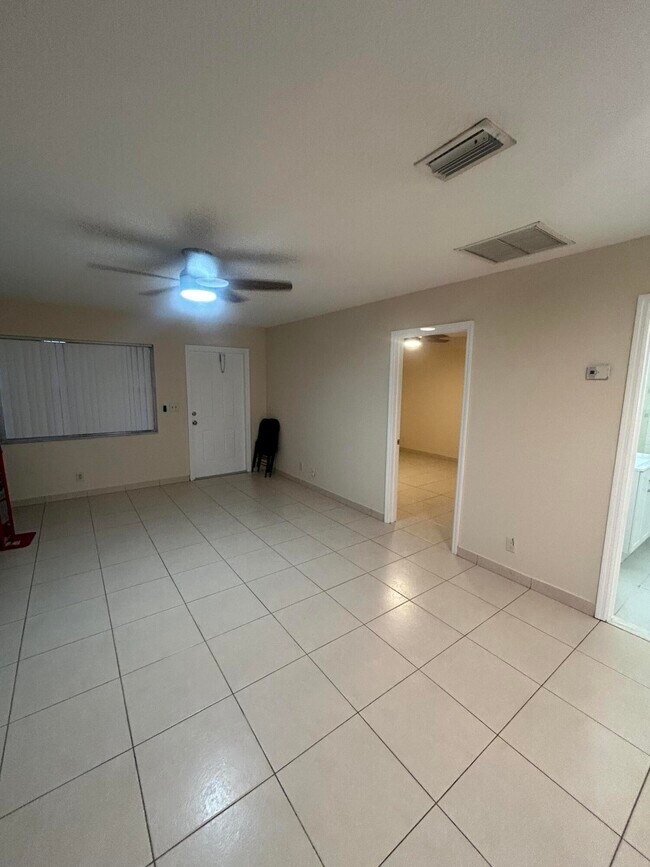 Building Photo - 3391 Helena Dr