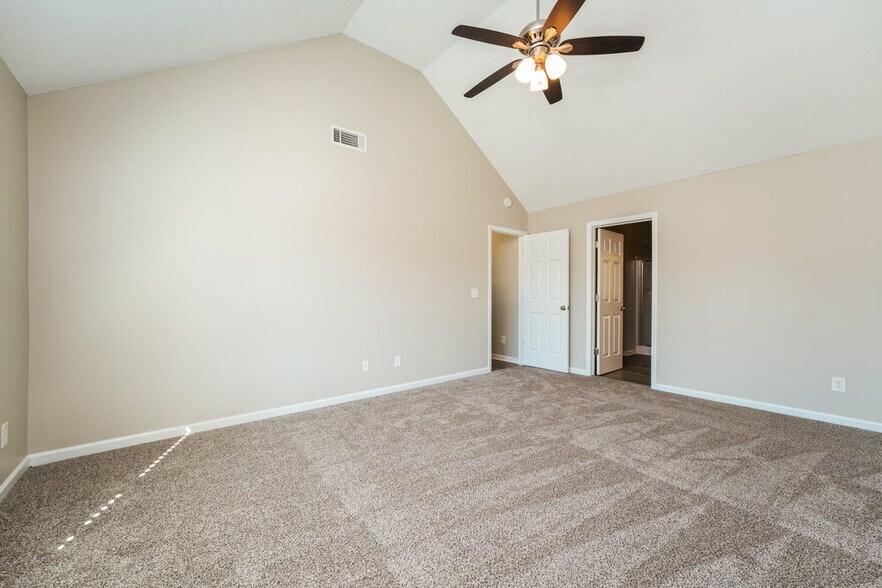 Building Photo - 4097 Rosebud Park Dr